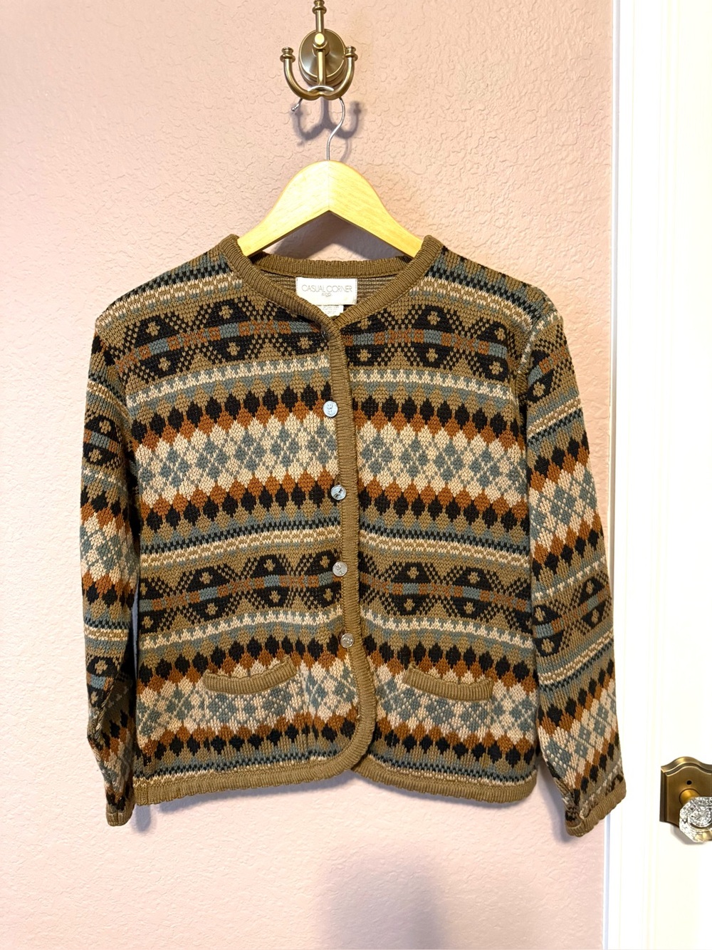 Vintage Casual Corner Womenโs Brown and Tan Patterned Cardigan Sweater